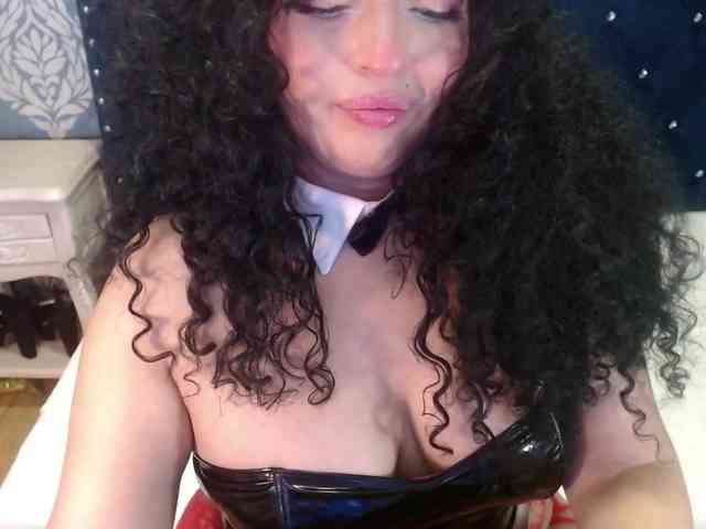 sofiacowperx's live room