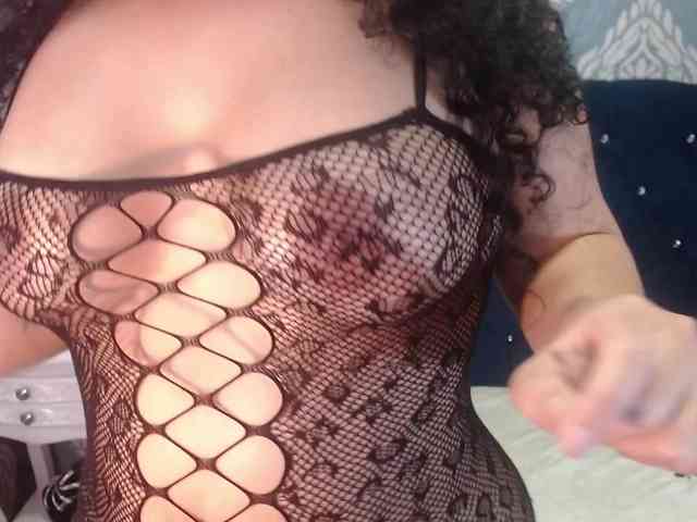sofiaCowperx webcam