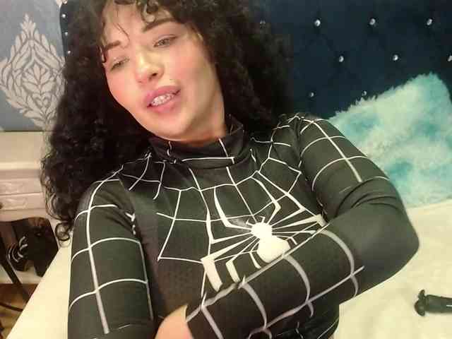 sofiaCowperx webcam