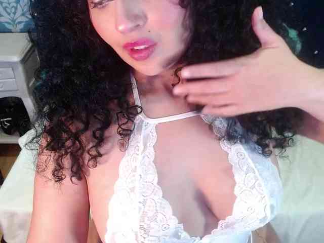 sofiaCowperx webcam