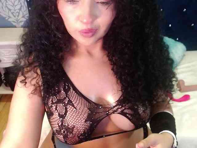 sofiaCowperx webcam