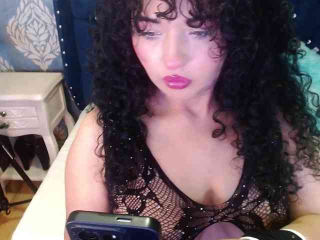 sofiaCowperx webcam