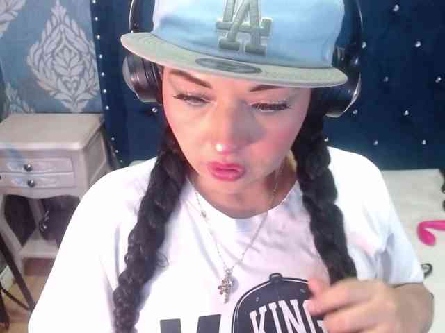 sofiacowperx webcam