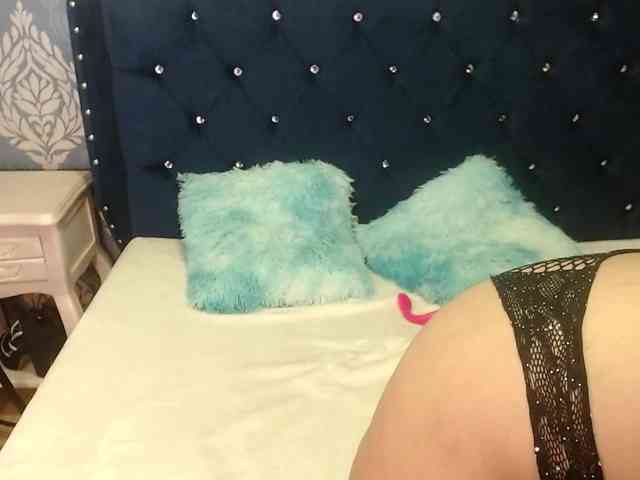 sofiacowperx's live room