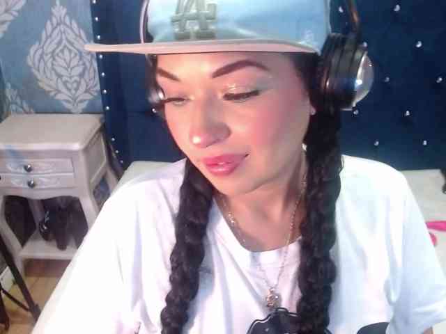 sofiacowperx webcam