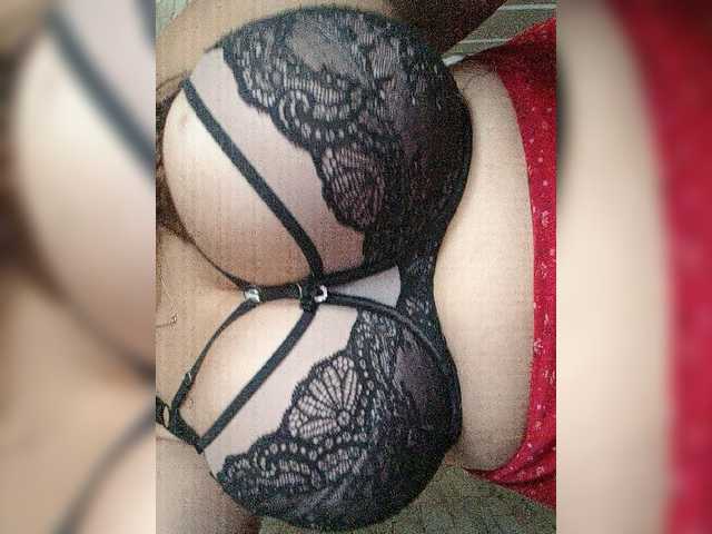 sexykucka live cam on BongaCams