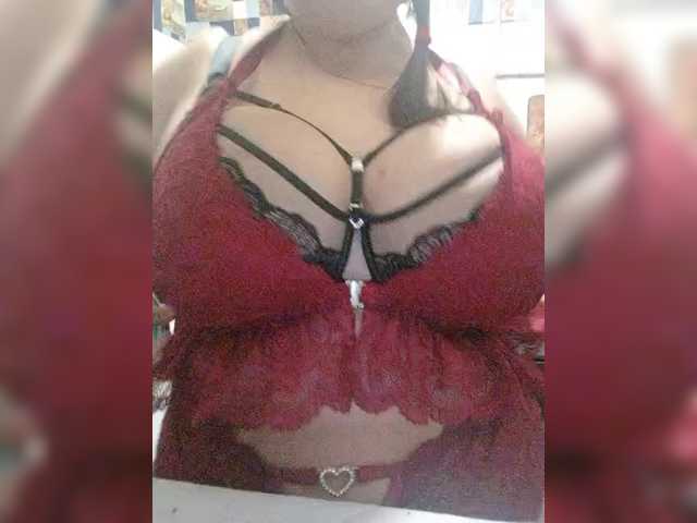 Xo4y-SeX-TpaX live cam preview