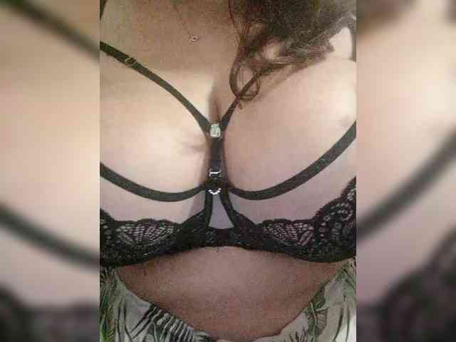 Xo4y-SeX-TpaX webcam