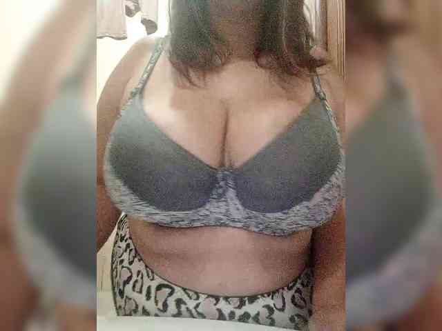 Xo4y-SeX-TpaX webcam