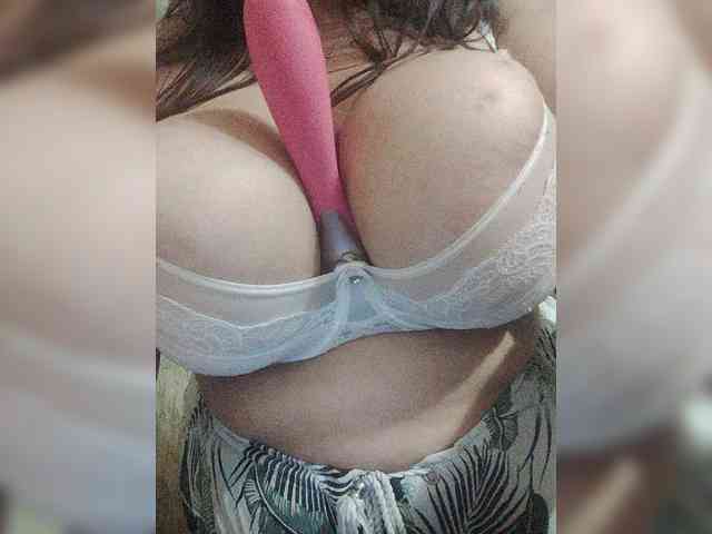 Xo4y-SeX-TpaX webcam