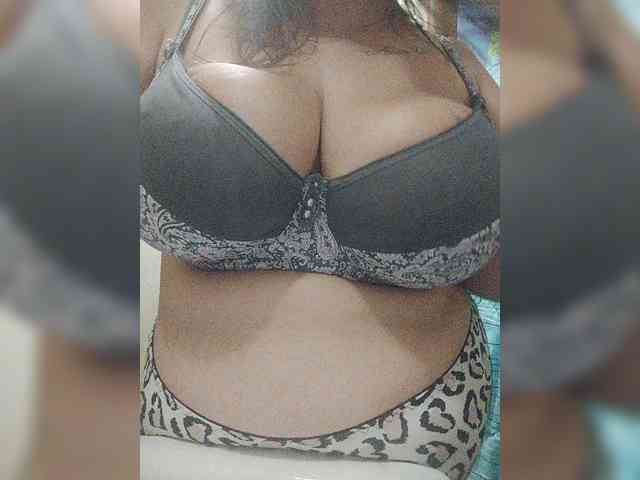 Xo4y-SeX-TpaX webcam