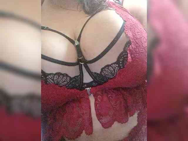 Xo4y-SeX-TpaX webcam
