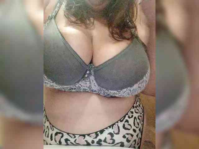 Xo4y-SeX-TpaX webcam