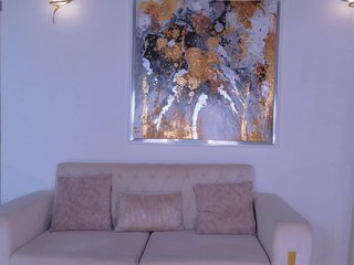 SavannahStorm's Live Webcam