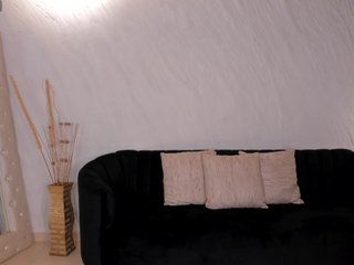 SavannahStorm's Live Webcam