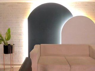 SavannahStorm's Live Webcam
