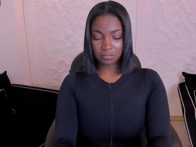 SavannahStorm live cam on BongaCams