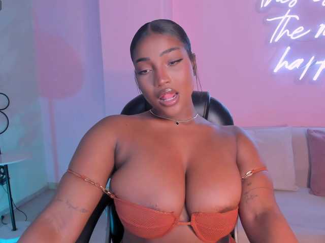 SavannahStorm's BongaCams show and profile