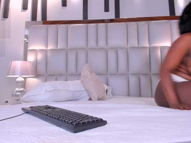 SavannahStorm live webcam show