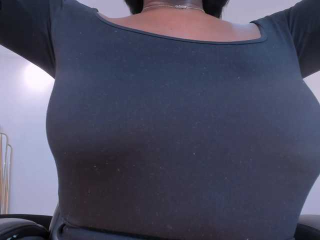 SavannahStorm live cam on BongaCams