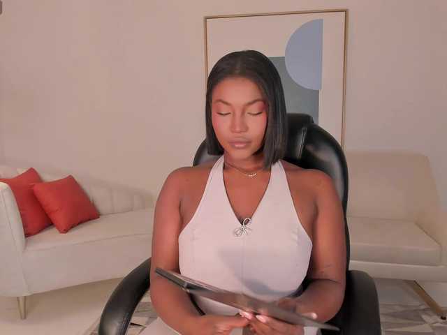 SavannahStorm live cam on BongaCams