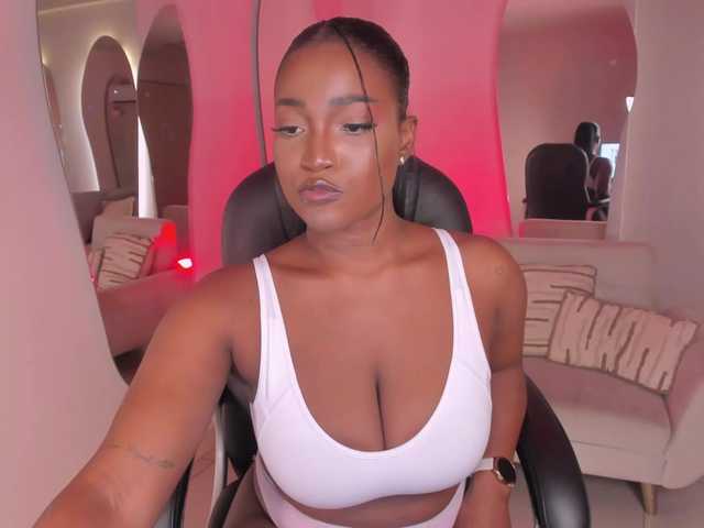SavannahStorm live cam on BongaCams