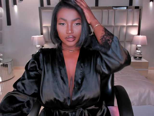 SavannahStorm live webcam show