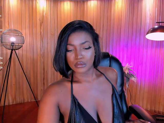 SavannahStorm live cam on BongaCams