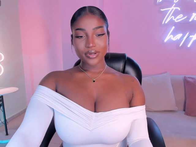 SavannahStorm's BongaCams show and profile