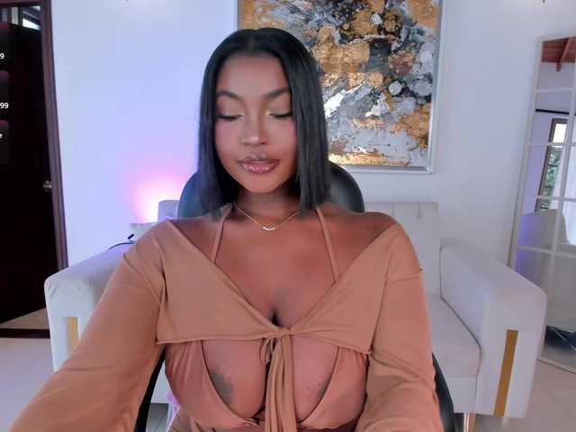 SavannahStorm live cam on BongaCams