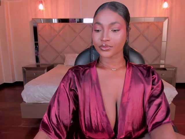 SavannahStorm live cam on BongaCams