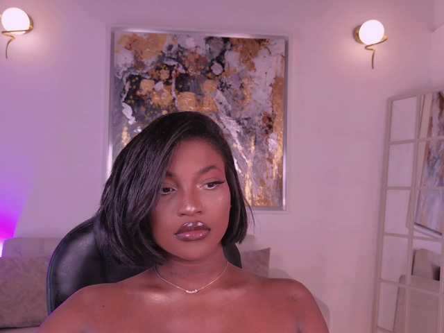 SavannahStorm live cam on BongaCams
