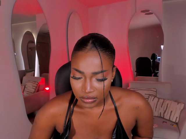 SavannahStorm live cam on BongaCams