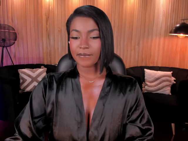 SavannahStorm live cam on BongaCams