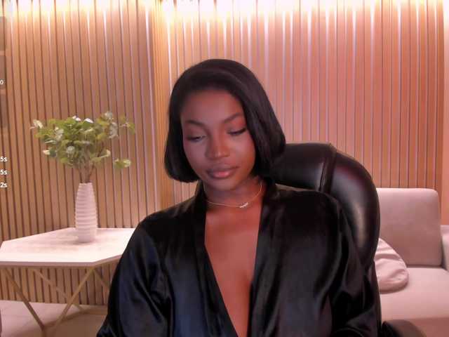 SavannahStorm live cam on BongaCams