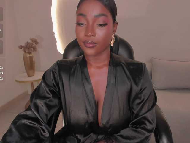 SavannahStorm live cam on BongaCams