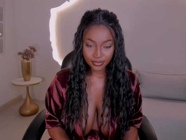 SavannahStorm live cam on BongaCams