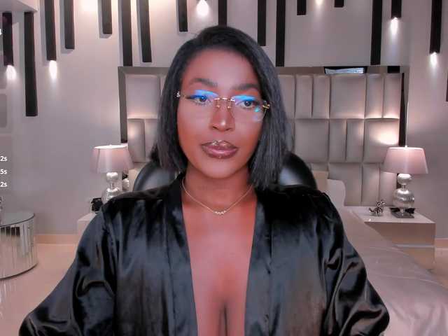 SavannahStorm live webcam show