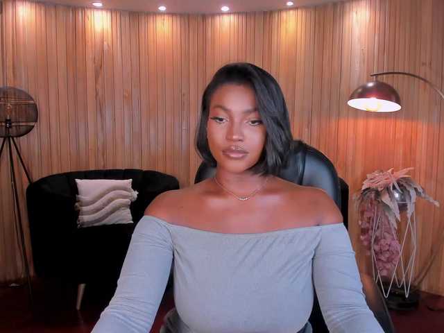 SavannahStorm live cam on BongaCams