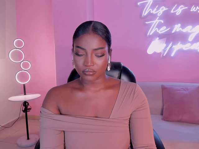 SavannahStorm's BongaCams show and profile