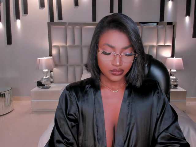 SavannahStorm live cam on BongaCams