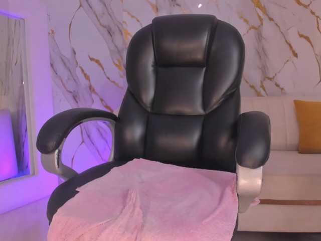 SavannahStorm live cam on BongaCams