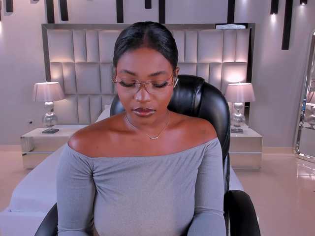 SavannahStorm live webcam show