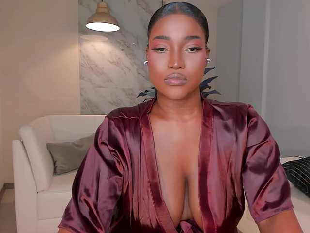 SavannahStorm live cam on BongaCams