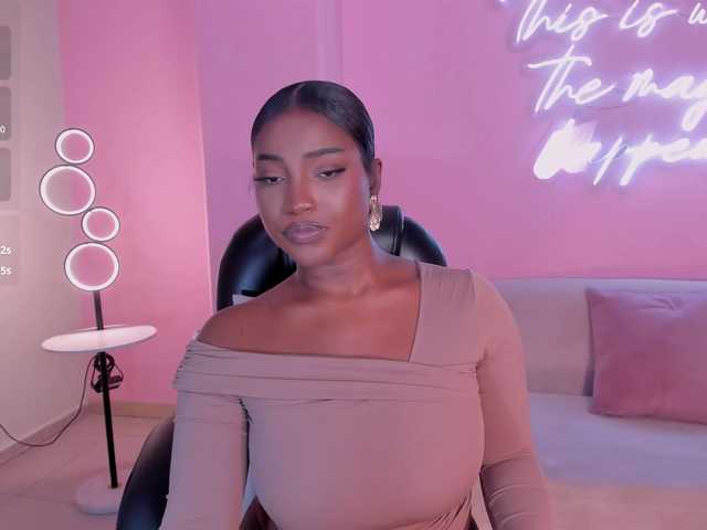 SavannahStorm's BongaCams show and profile