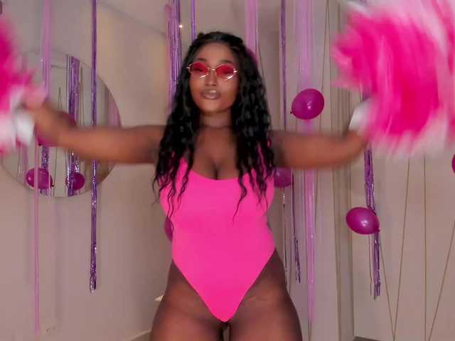 SavannahStorm live cam on BongaCams
