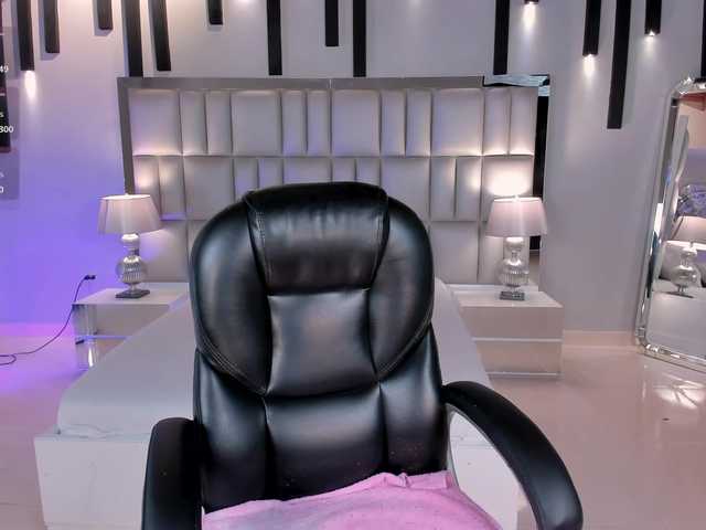 SavannahStorm live cam on BongaCams