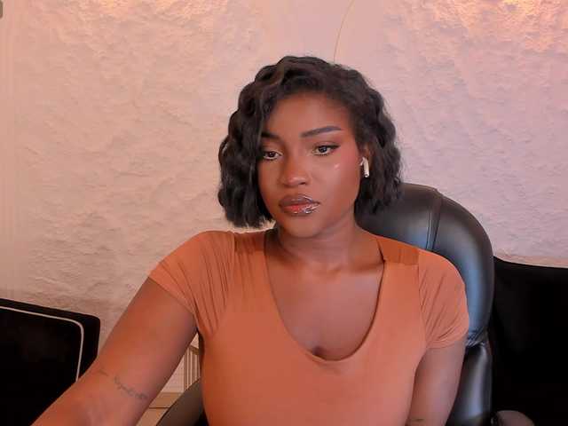 SavannahStorm's BongaCams show and profile