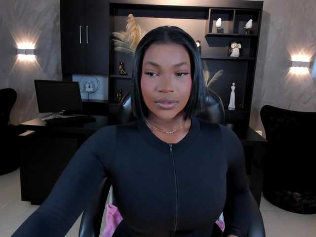 SavannahStorm live cam on BongaCams