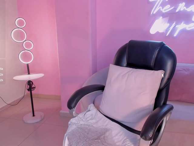 SavannahStorm's BongaCams show and profile